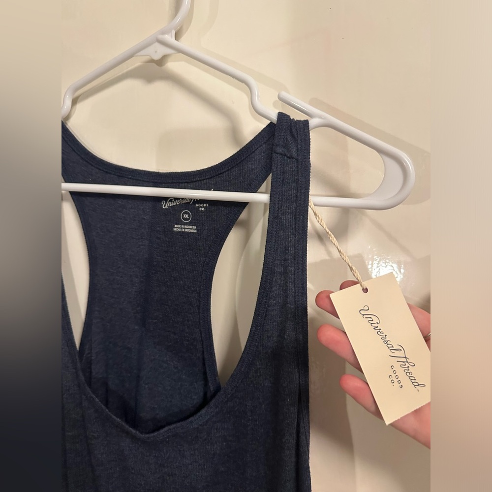 Universal thread women’s tank top NWT - Picture 2 of 6